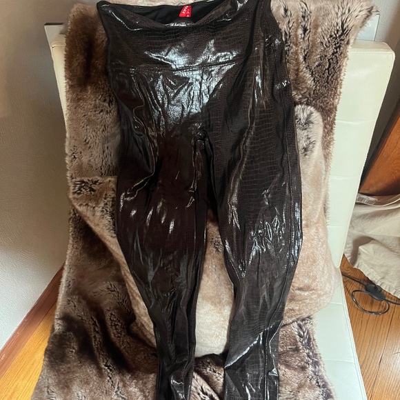 Spanx  Faux Leather Croc Shine Leggings - Picture 1 of 4